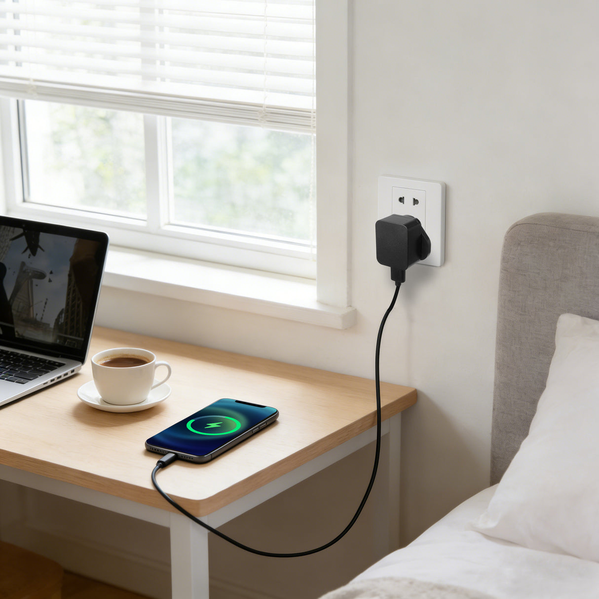 5V/1A USB Mains Charger Plug with Optional Charging Cable